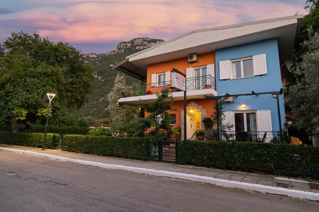 Tsertos Apartments Kamena Vourla Exterior foto