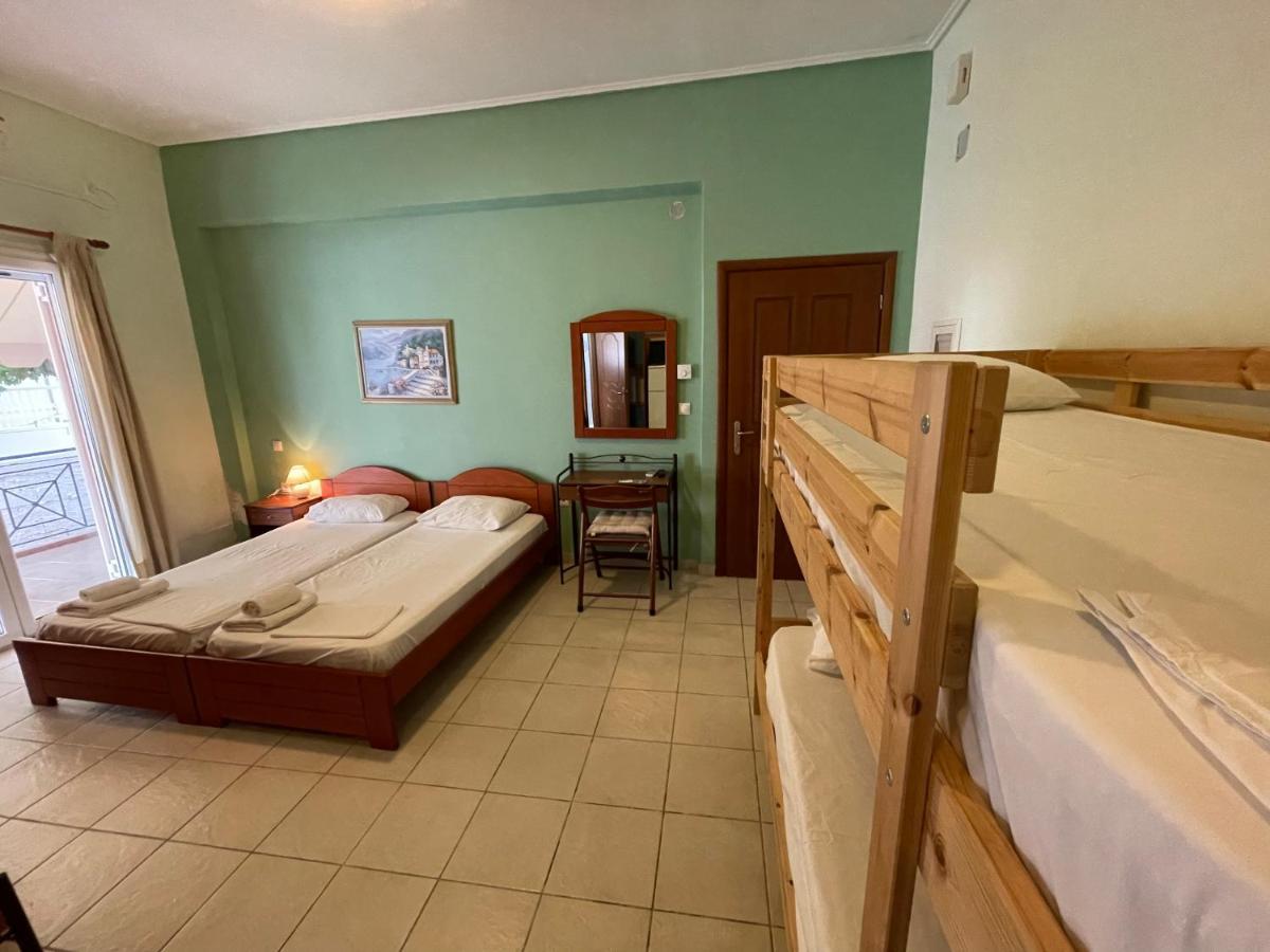 Tsertos Apartments Kamena Vourla Exterior foto