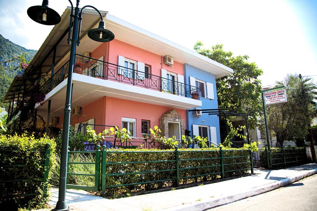 Tsertos Apartments Kamena Vourla Exterior foto